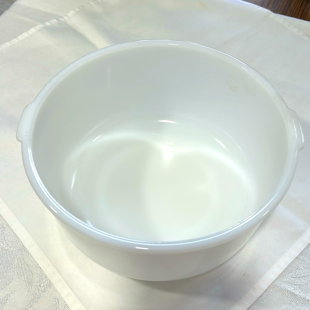 Sunbeam but rage milk glass mixing bowl 9. 1/2 by 5 inches
